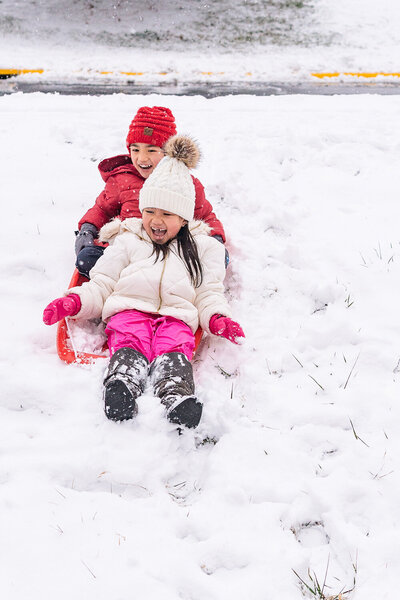 kids playing during snow day in Gainesville, VA