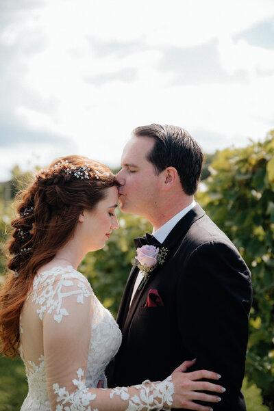summer wedding in naples ny with pastel wedding color palette