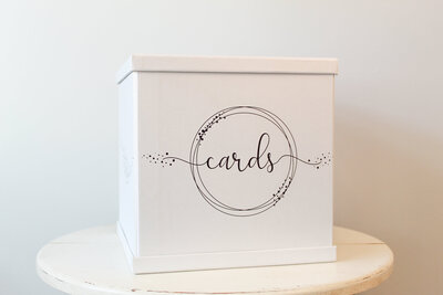 TE Inventory-White Collapsable Card Box 088