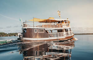 LUXURY EXPERIENTIAL TRAVEL