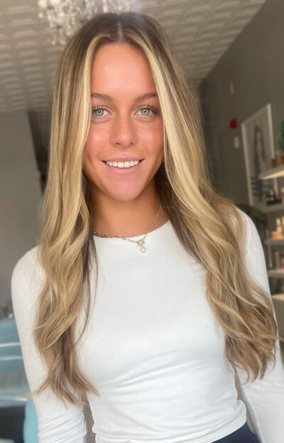 Facetune_13-02-2024-18-18-09 Copy