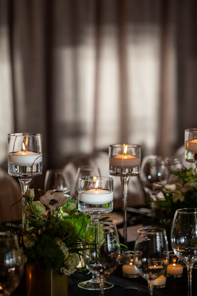 Table setup at Montreal Le 9e Restaurant