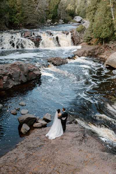 Tettegouche State Park and Two Harbors Minnesota Elopement-36