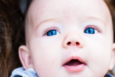 bright blue newborn eyes