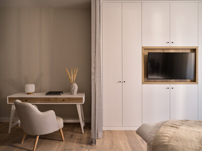 Studio Living Apartment im the breeze mit Schreibtisch.