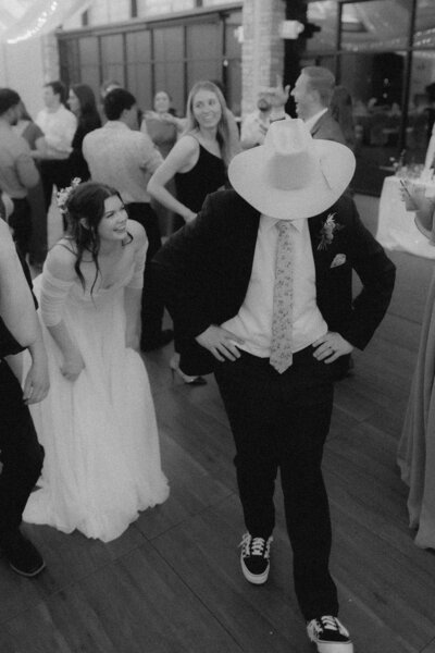 erins-pavilion-springfield-illinois-wedding-romantic-family-126