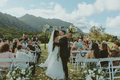 bride and groom getting married in kauai hawaii