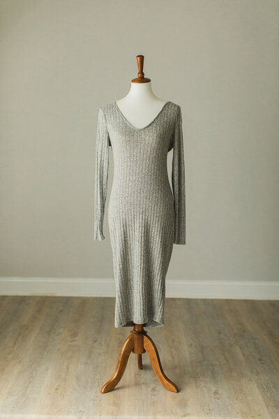long sleeved gray body con in soft ribbed fabric