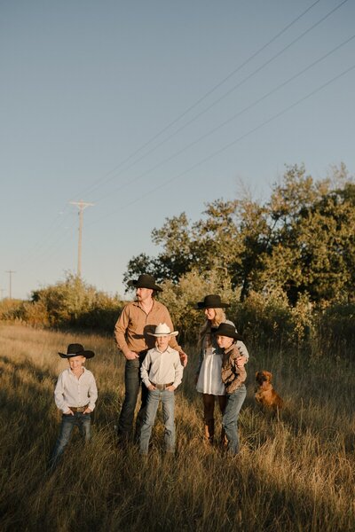 Winnipeg family photographer, Steinbach family photographer, Anola family photographer, manitoba country family photos