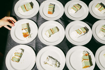 detail shot of the cake at an Indiana wedding