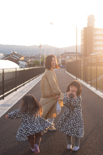 gifu mom's portrait with her 3 years old daughter