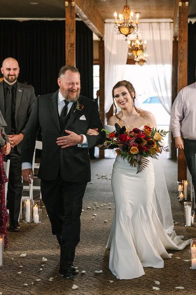hidden meadows snohomish indoor ceremony photos