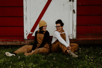 laramie-and-morgan-gardening-session004-54