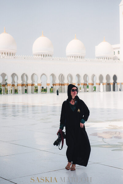 Saskia Marloh photographing at Sheikh Zayed Grand Mosque in Abu Dhabi