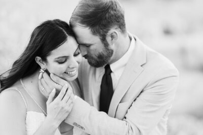 Hubsand and Wife enjoy their wedding day at Posey Meadows in San Marcos, Texas. Photo taken by Joanna & Brett Photography