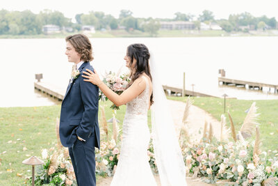 Kentucky spring wedding at my old ky home florals emma v photography wedding bridal portraits ideas photographer