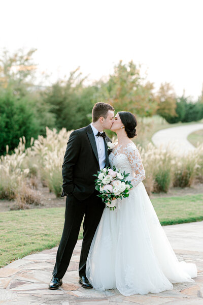 Rob & Morgan's Wedding at the Laurel | Sami Kathryn Photography | Dallas Wedding Photographer-4