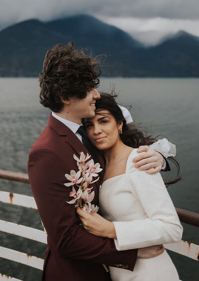 A windy wedding day spent on the coast near Vancouver