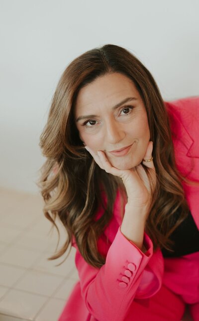 Idit Sharoni, LMFT leads her team of experts serving couples in the aftermath of infidelity offering affair recovery programs in the Untied States, Canada, UK, and worldwide.