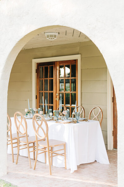 Outdoor wedding reception table