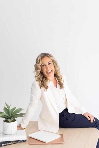 Heidi Gruss Coach & therapist brand session  | Photography by Amalie Orrange The Branded Boss Lady Orlando 2