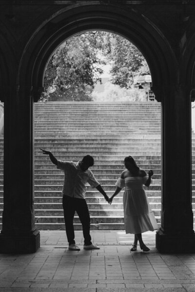 central-park-new-york-engagement-photos-howie-photography-7