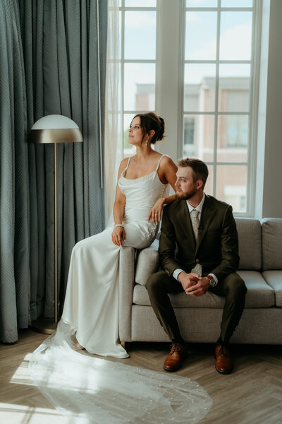 Midwest Based Wedding Photographer, wedding, bride, groom, golden hour