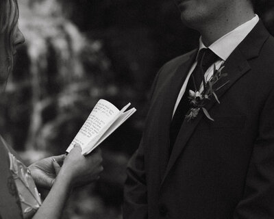 ZoeyLynn Photography specializes in candid, storytelling elopements in stunning locations such as Jamaica, Hawaii, the Oregon Coast, Columbia River Gorge, and across the West Coast. Capturing authentic moments in breathtaking landscapes, I document your love story wherever your adventure takes you.
