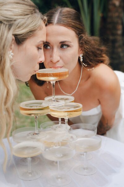 Reception details captured by Honolulu wedding photographer
