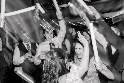 BreezewayBarnsandGardenWeddingPerry,NYKelseeRislerPhotography-Kaiden+Dominique-1310-2