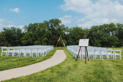 Photo of outdoor ceremony at The Eloise  in summer