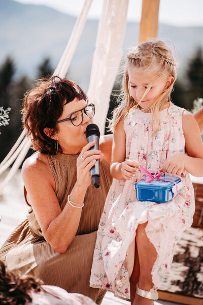 Ulrike Müller - freie Rednerin für Trauungen, Willkommensfeiern und Abschiedsfeiern