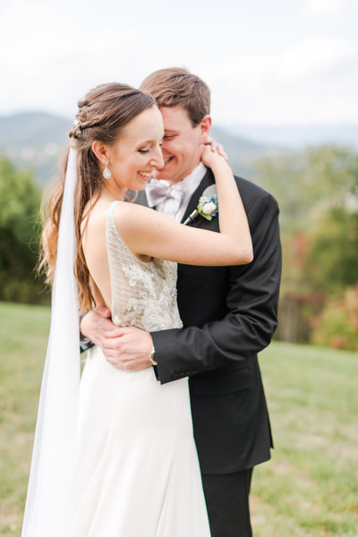 Roanoke Wedding Elizabeth Hill Photography Various Blue Wedding Roanoke Wedding Photographer Blacksburg Wedding Photographer-395