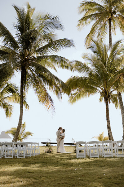 Micro wedding in Oahu, Hawaii