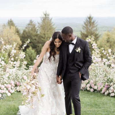 lace wedding dress of seattle bride