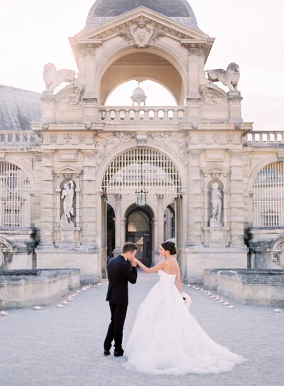 chateau-de-chantilly-luxury-wedding-phototographer-in-paris (36 of 59)
