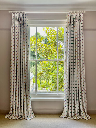 Interior Design, Bespoke Soft Furnishings & Home Staging. Four Oaks Interiors is a family run business with a friendly approach. Interior design, bespoke soft furnishings & home staging for all budgets based in the United Kingdom. In home consultation, curtains, blinds, cushions , re-upholstery, spatial planning, project management, installation & holiday rental design.