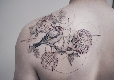 EmilyA Tattoo artist, fine line tattoo, dotwork tattoo, geometric tattoo