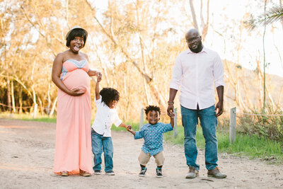 Henry family maternity shoot in San Diego, California for Anaya.