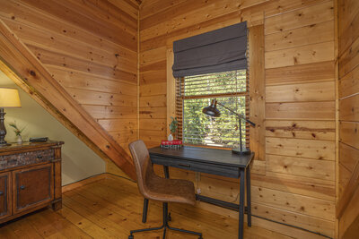 Smoky Mountain 6 Bedroom Family Cabin Rental | Volunteer Cabin Rentals-0031