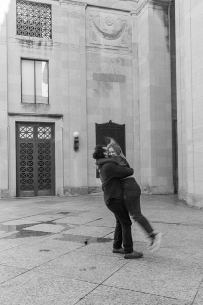 nashville-war-memorial-engagement-couple-dana-maruna-photo-2