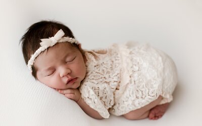 Dallas Newborn Photographer | Laura Tye Photography