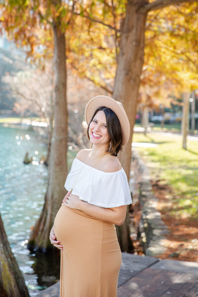 Orland maternity photography by Riley James.