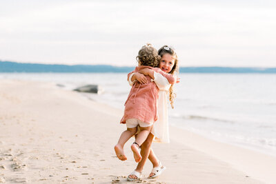 outdoor family pictures in northern michigan