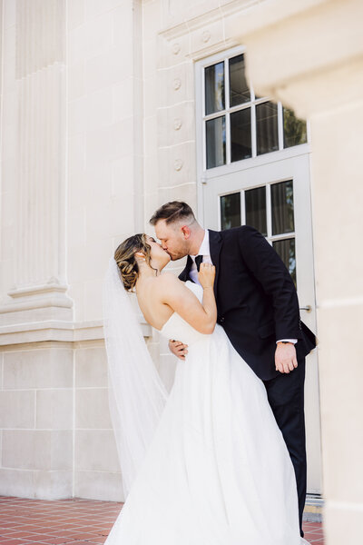 Bride and Groom portrait in Downtown Wilmington, NC