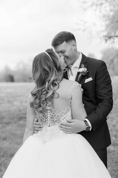 Bret and Brandie Evansville Owensboro Weddings Black and White Gallery31