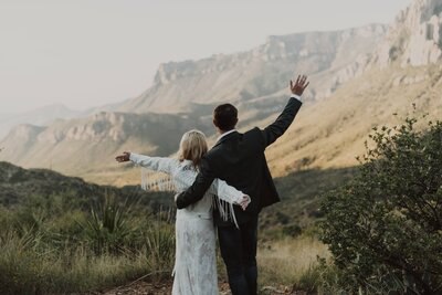 Couple eloping in Big Bend National Park