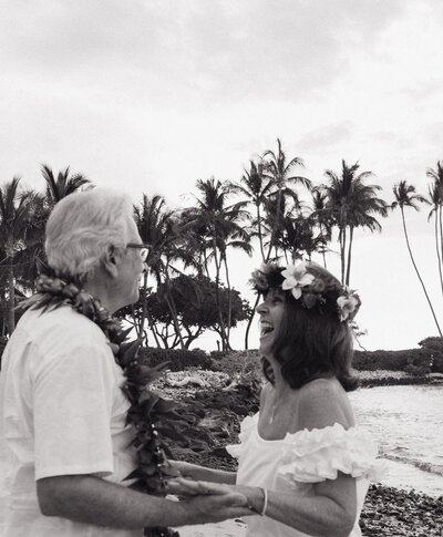 bride and groom saying vows privately in oahu hawaii