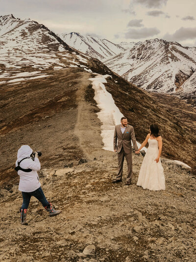alaska mountain elopement, alaska elopement photographer, alaska adventure elopement, alaska wedding photographer