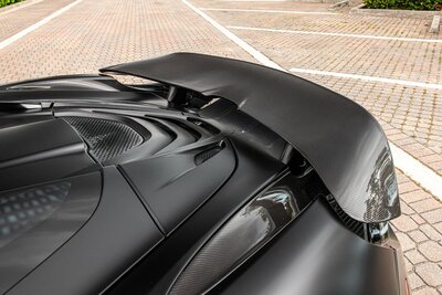 mclaren-720s-spider-convertible-black-for-rent-in-miami-mso-rear-carbon-fiber-active-aero-spoiler-011